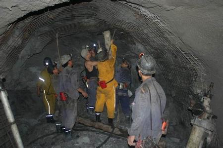 通山工程爆破中的危险因素分析以及应对工程爆破危险的措施